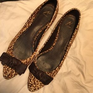 J VINCENT | Cheetah Pointed Flats
